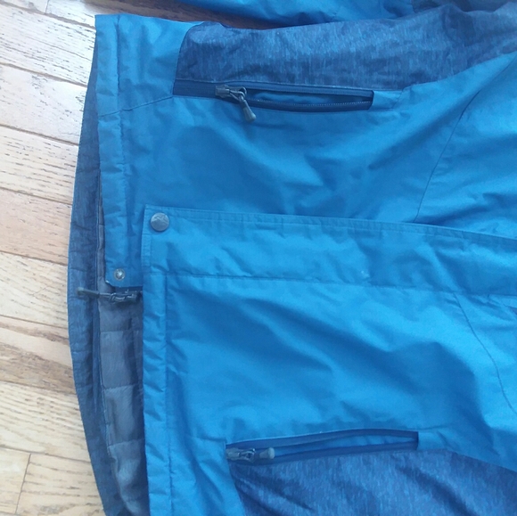 Mens winter jacket with detachable hood - Picture 4 of 9